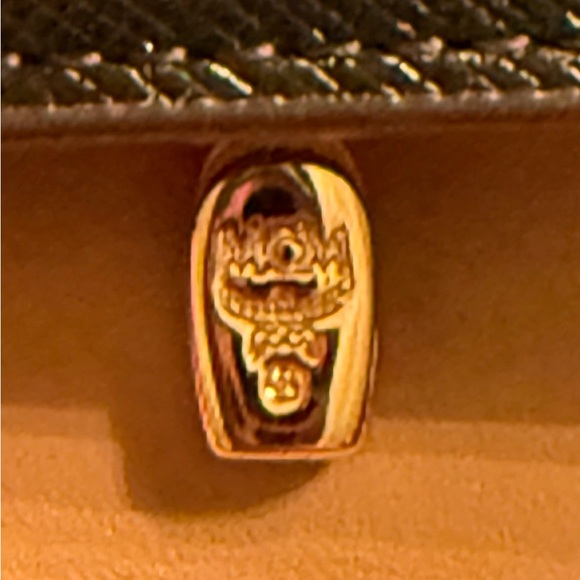 MCM Black Wallet/Unbranded Chain Can Be used as Wallet/Crossbody/Over Shoulder - Picture 16 of 16